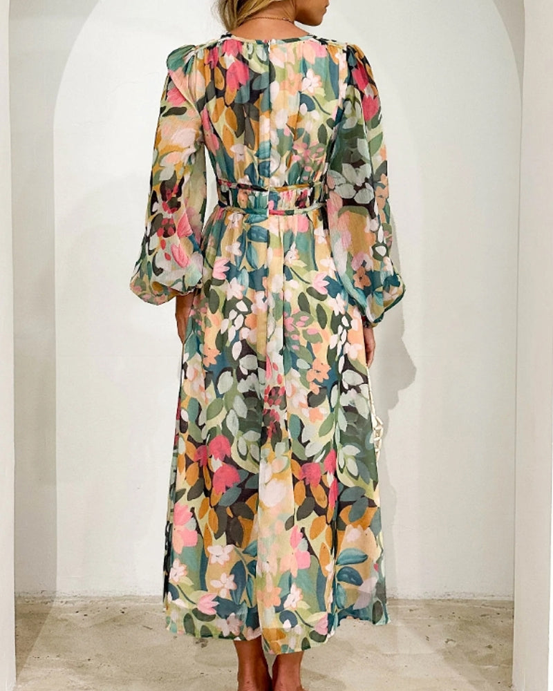 Claire | Feminine Dress with Floral Pattern