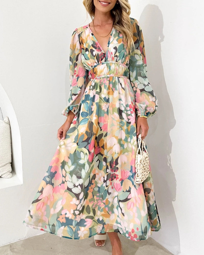 Claire | Feminine Dress with Floral Pattern