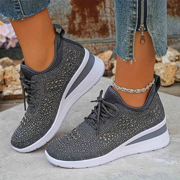June | Orthopedic Sneakers