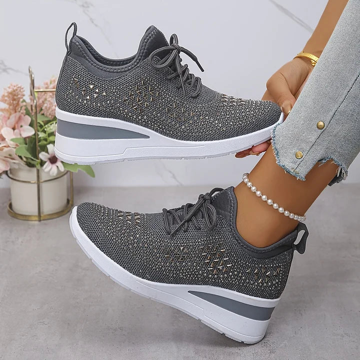 June | Orthopedic Sneakers