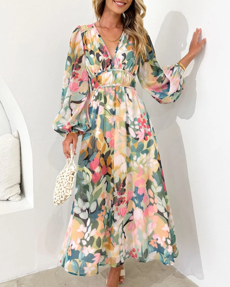 Claire | Feminine Dress with Floral Pattern